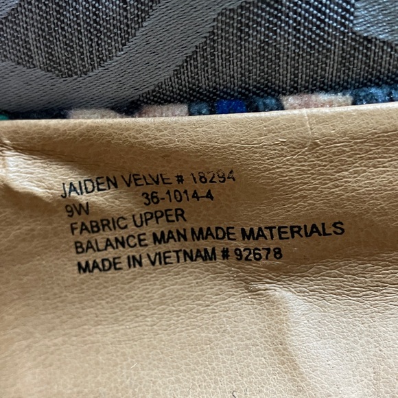 Comfortview Multicolor Patterned Flats - Picture 8 of 11